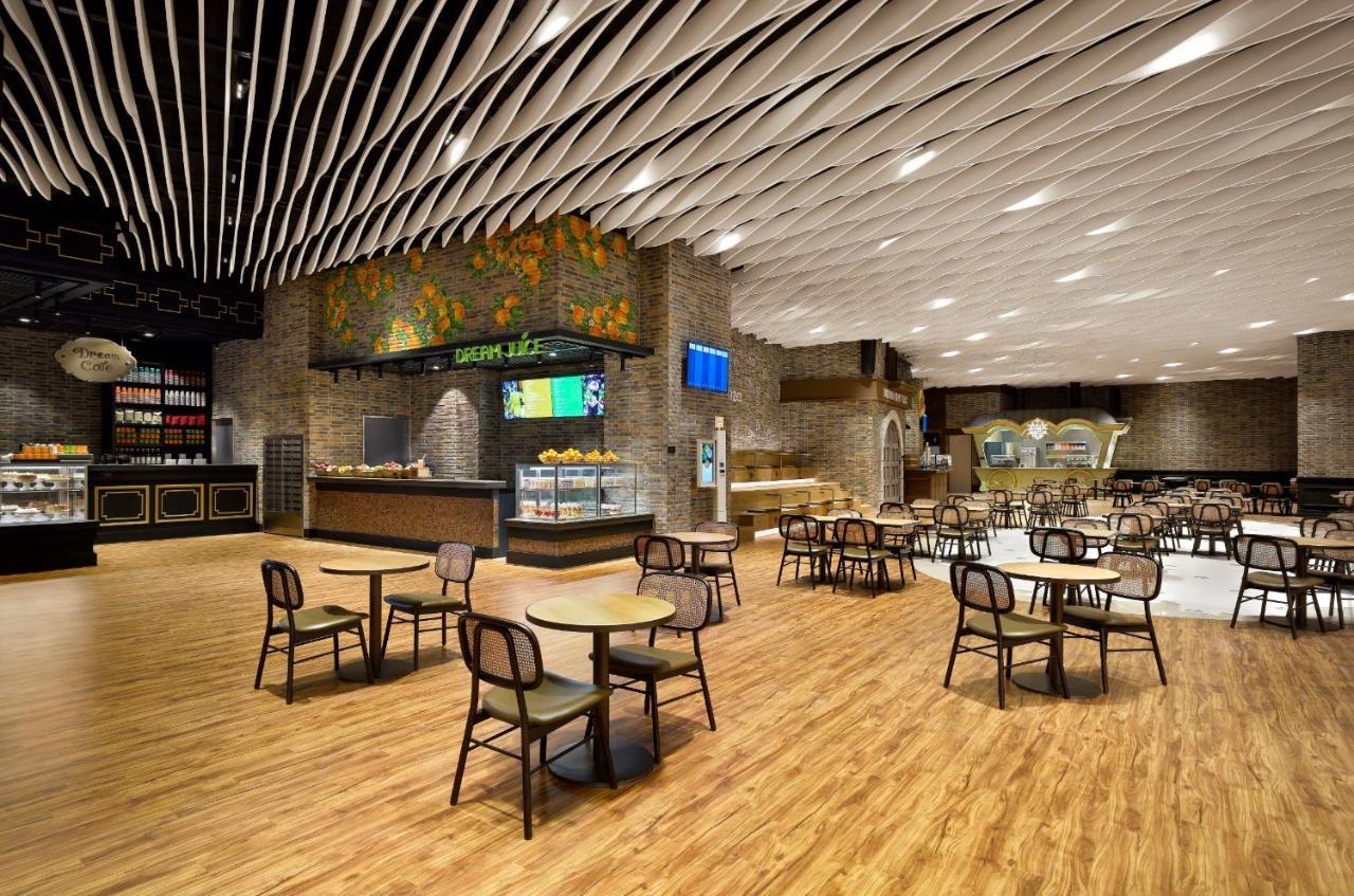 מלון Grand Hyatt ג'גו מראה חיצוני תמונה The interior of the airport