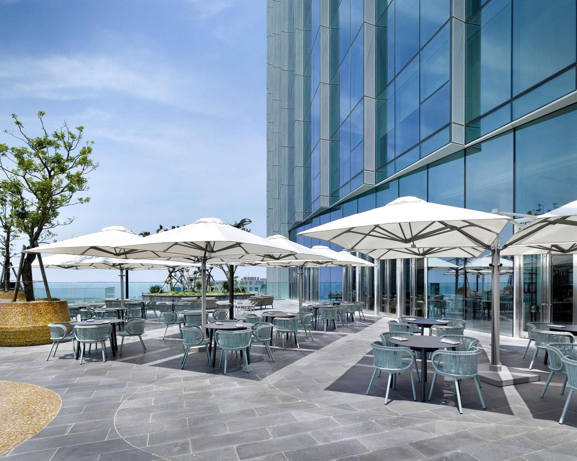מלון Grand Hyatt ג'גו מראה חיצוני תמונה The Sky Bar