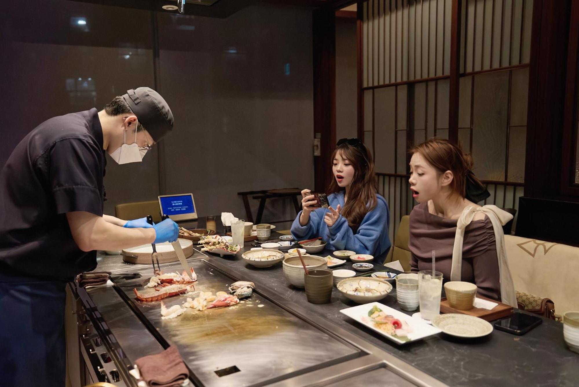מלון Grand Hyatt ג'גו מראה חיצוני תמונה A restaurant in Seoul