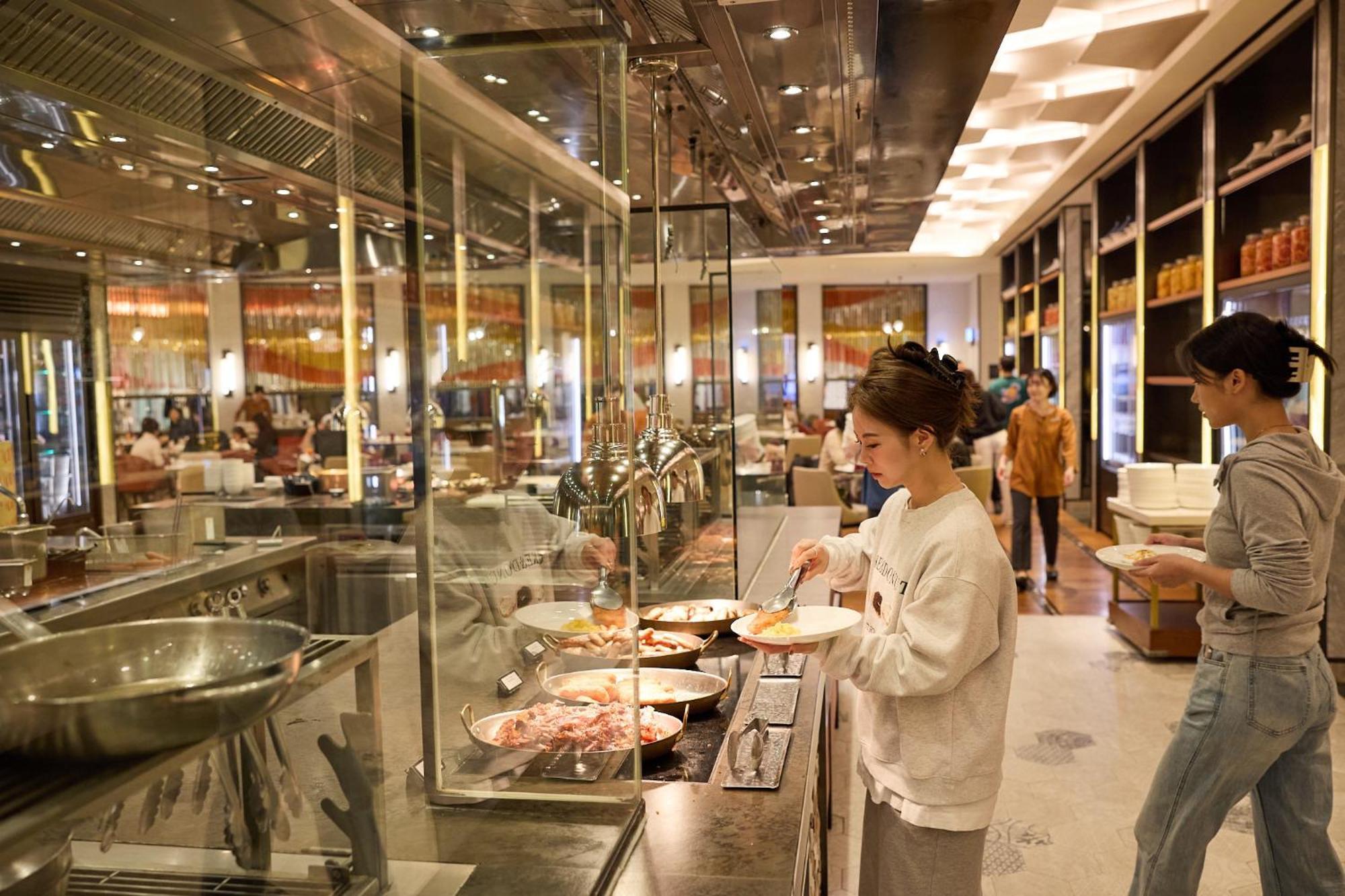 מלון Grand Hyatt ג'גו מראה חיצוני תמונה A buffet at a hotel in Hong Kong