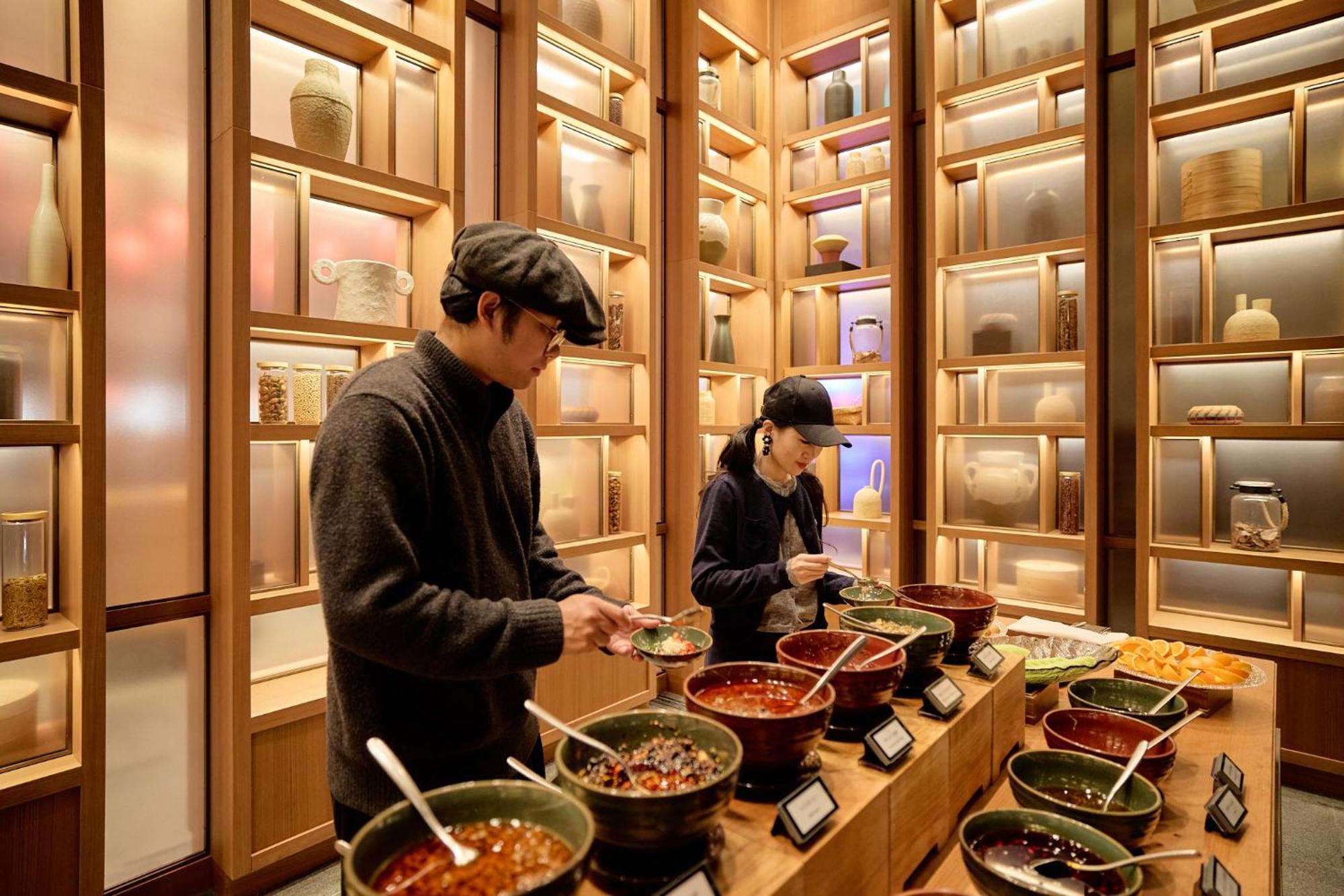 מלון Grand Hyatt ג'גו מראה חיצוני תמונה A selection of Korean banchan