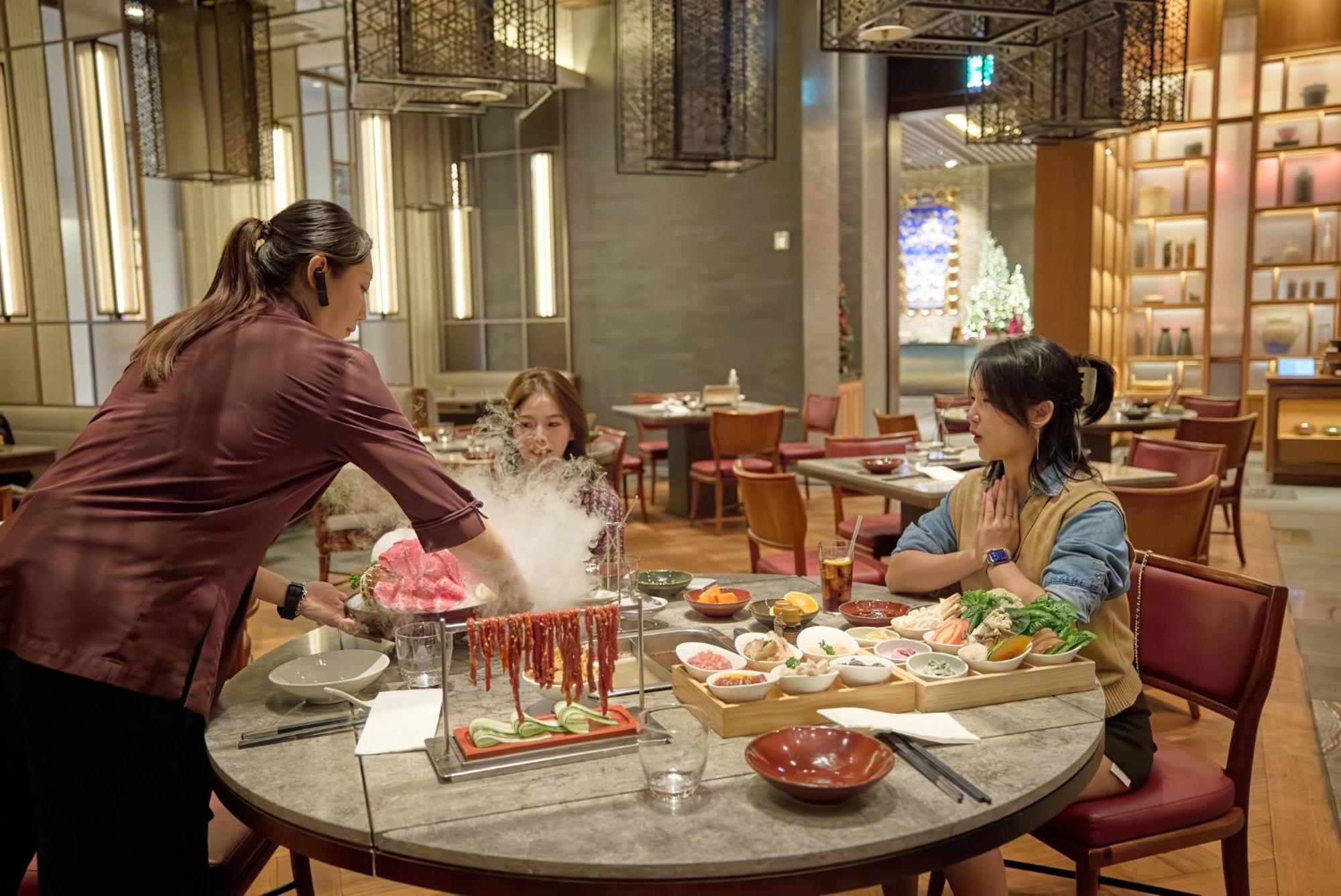 מלון Grand Hyatt ג'גו מראה חיצוני תמונה A restaurant in Hong Kong