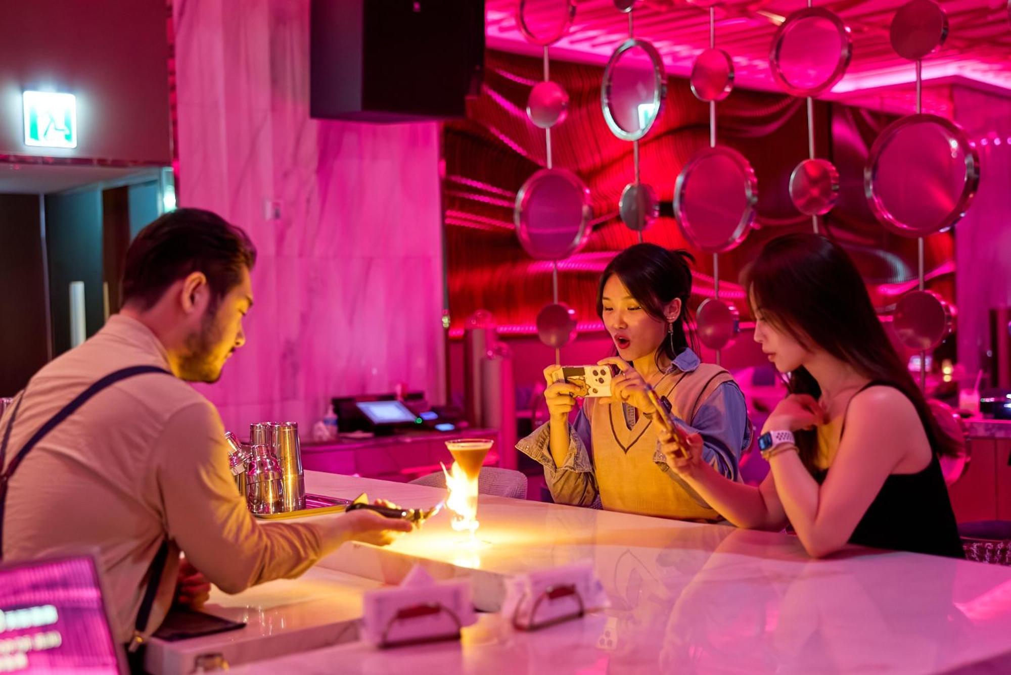 מלון Grand Hyatt ג'גו מראה חיצוני תמונה The bar at the 101 Club